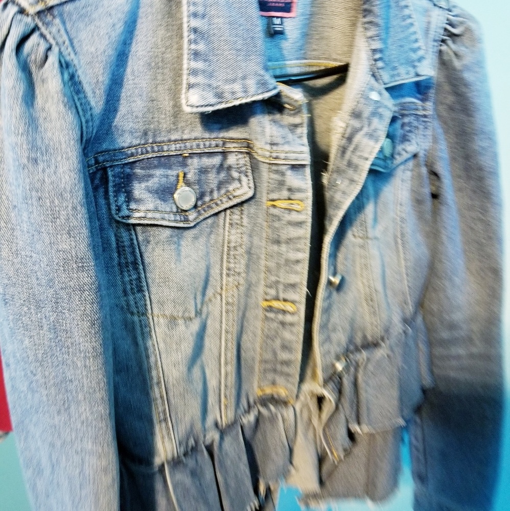 At waist blue jean jacket